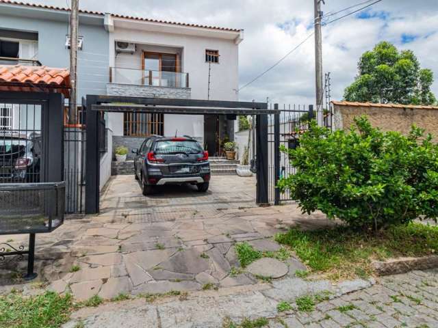 Casa com 3 quartos à venda na Rua Doutora Noemi Valle Rocha, 473, Serraria, Porto Alegre por R$ 550.000