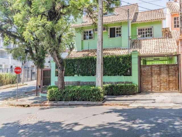 Casa com 3 quartos à venda na Rua Landel de Moura, 1199, Tristeza, Porto Alegre por R$ 905.000