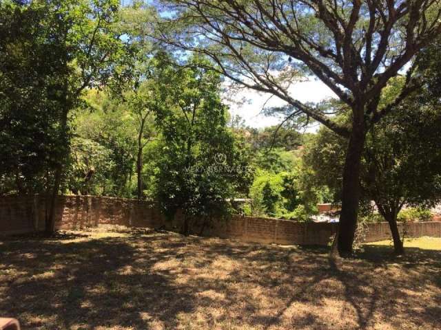 Terreno à venda na Avenida Wenceslau Escobar, 3515, Tristeza, Porto Alegre por R$ 850.000