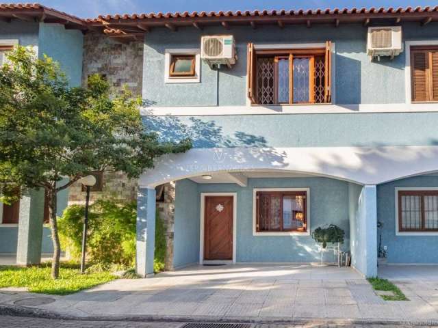 Casa em condomínio fechado com 3 quartos à venda na Rua Upamaroti, 100, Cristal, Porto Alegre por R$ 980.000