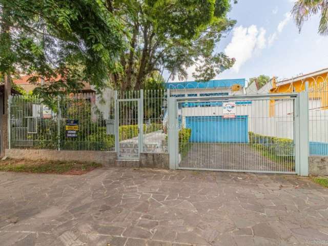 Casa com 4 quartos à venda na Avenida Pereira Passos, 316, Vila Assunção, Porto Alegre por R$ 1.350.000