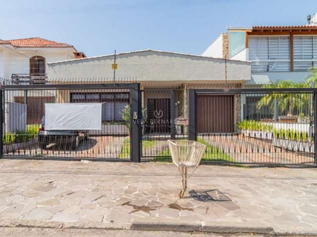 Casa com 5 quartos à venda na Rua Manoel Leão, 135, Pedra Redonda, Porto Alegre por R$ 950.000