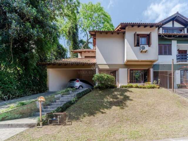 Casa com 3 quartos à venda na Rua Edgar Luiz Schneider, 12, Jardim Isabel, Porto Alegre por R$ 560.000