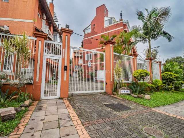 Casa em condomínio fechado com 4 quartos à venda na Avenida Guaíba, 4400, Vila Assunção, Porto Alegre por R$ 1.300.000