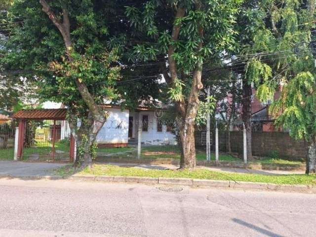 Terreno à venda na Rua Afonso Arinos, 201, Camaquã, Porto Alegre por R$ 480.000