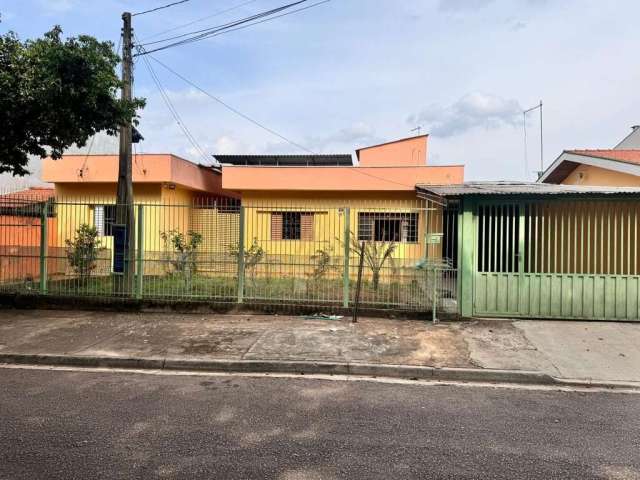 Casa térrea com edícula, 3 quartos e ampla área comercial em Vila Alvorada, Jundiaí-SP. Venda ou locação!