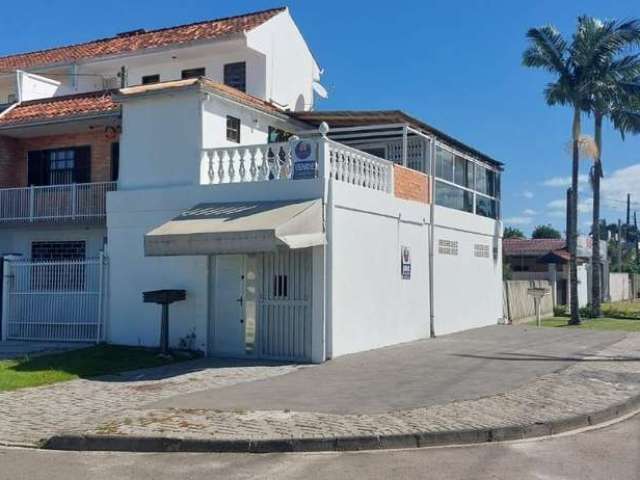 Guaratuba - PR Praia Central. Ótimo Sobrado triplex com anexo comercial à venda