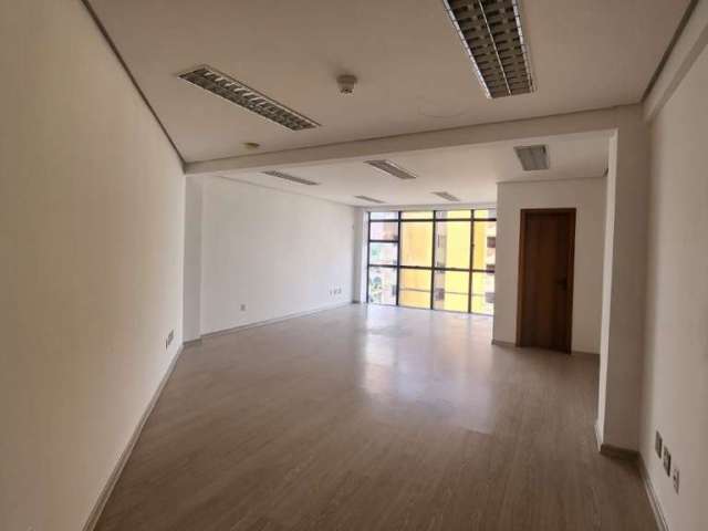 Sala comercial para alugar no Centro, Canoas  por R$ 1.930