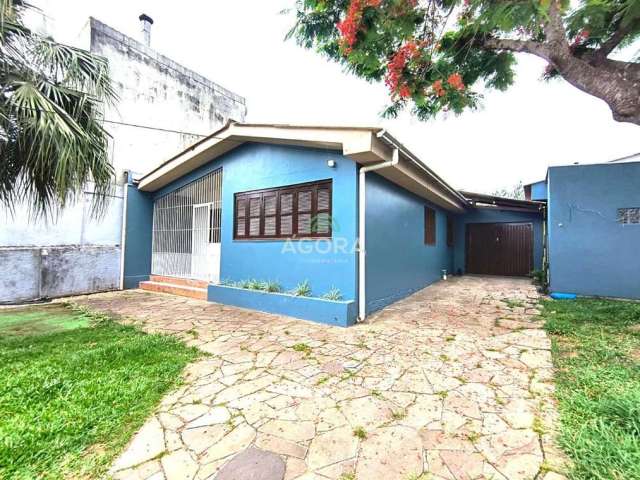 Casa com 3 quartos para alugar na Nossa Senhora das Graças, Canoas  por R$ 2.500