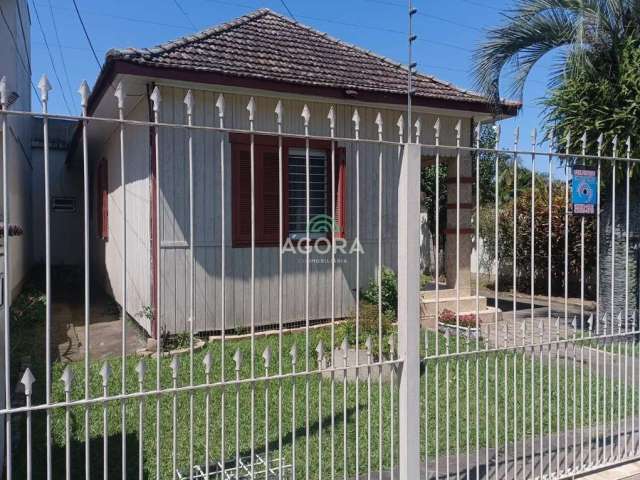 Casa com 2 quartos para alugar no Niterói, Canoas  por R$ 2.000