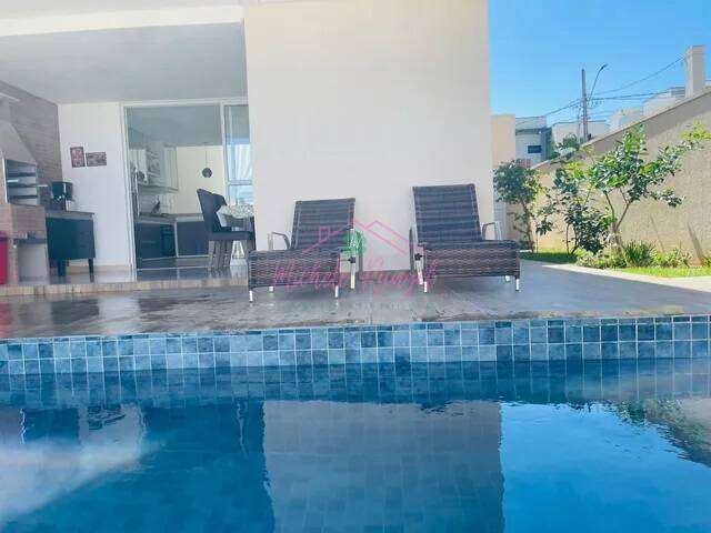 Casa no Condomínio Vivva - 02 dormitórios - Área Gourmet com Piscina