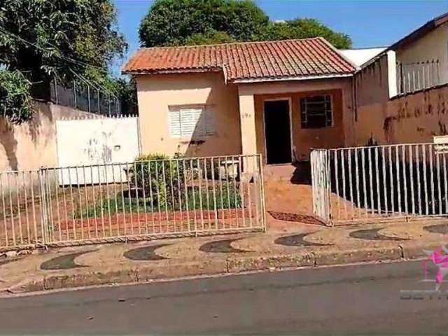 Casa com 2 dormitórios à venda, 71 m² por R$ 270.000,00 - Centro - Leme/SP