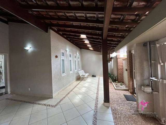 Casa com 3 dormitórios à venda, 211 m² por R$ 700.000 - Vila Bela Vista - Leme/SP