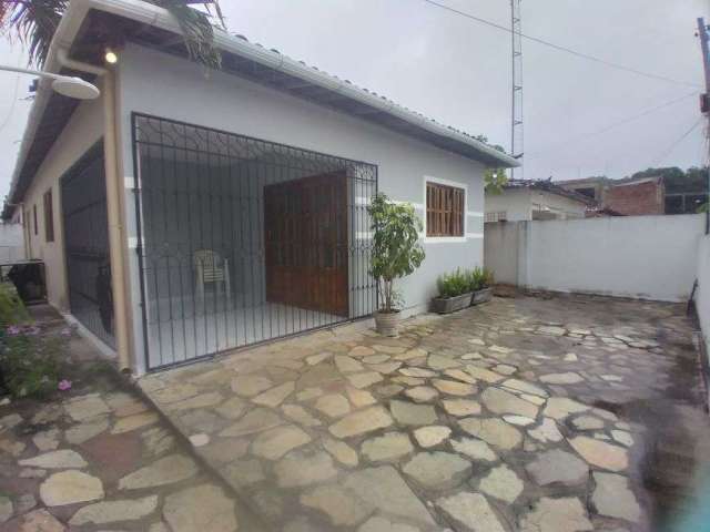 Vendo ótima casa em condomínio fechado Muçumagro