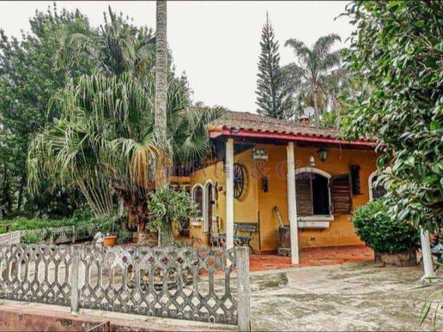 Casa para Venda em Atibaia, Centro, 3 dormitórios, 1 suíte, 2 banheiros, 2 vagas