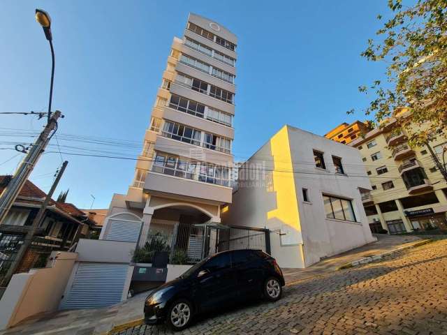 Apartamento no Bairro São Francisco com 03 dormitórios e 02 vagas