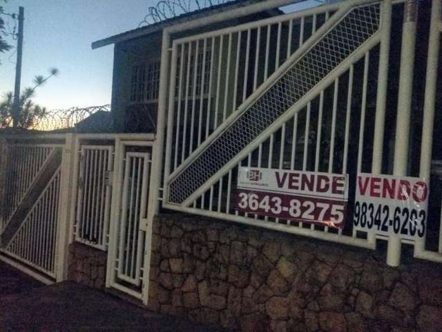 Casa com 4 quartos à venda em Contagem