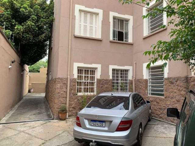 Apartamento reformado no jardim paulistano