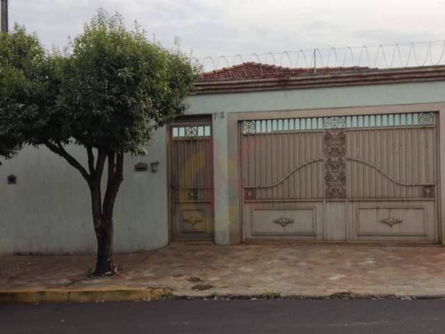 Ótima oportunidade, casa para alugar no Sumarezinho com Garagem para 4 carros,Cozinha ampla, Sala Copa, Jardim de inverno, 3 quartos 1 suite. - CA00512