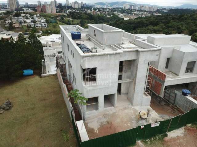 Residencial Villa Solaia - Casa com 526m², 4 suítes, espaço gourmet e piscina no Villa Solaia