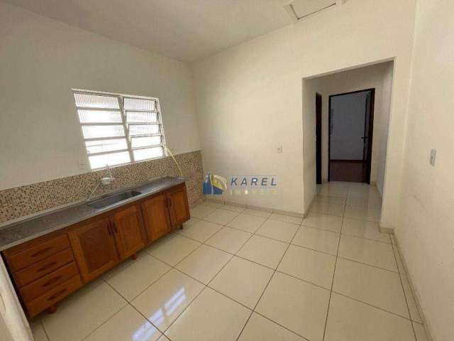 CASA para ALUGAR com 1 DORMITÓRIO, SALA, COZINHA, BANHEIRO, QUINTAL com LAVANDERIA e SEM GARAGEM no Coração da Cidade Ademar!!