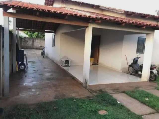 Casa a de 2 quartos em mussurunga ii