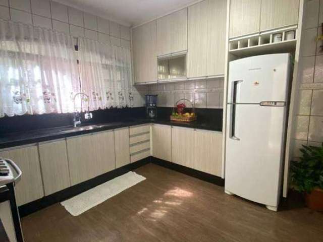 Sobrado com 3 dormitórios à venda, 192 m² por R$ 550.000,00 - Jardim Nilza Miranda - Mauá/SP