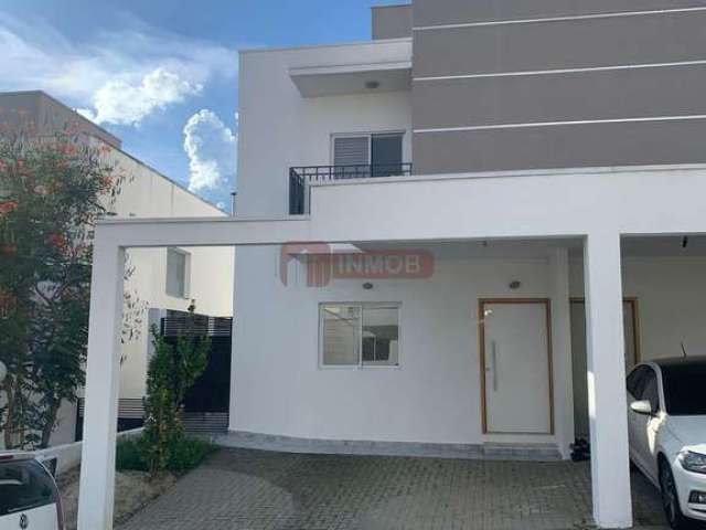 Casa em Sobrado à Venda em Taubaté - 3 Dormitórios, 119m²