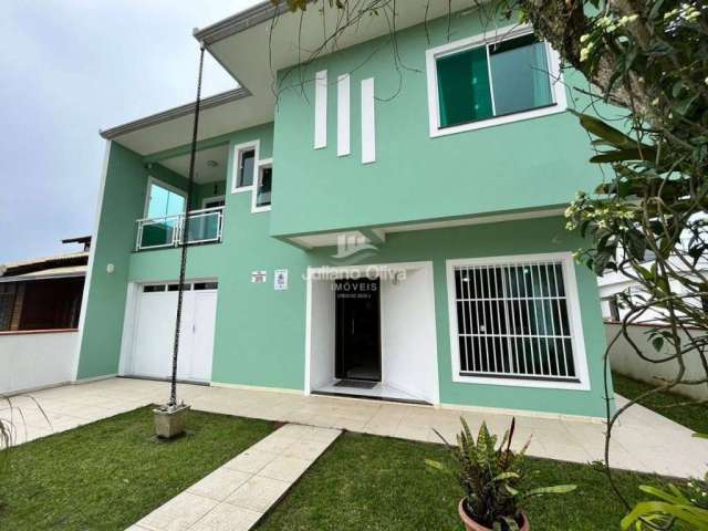 Sobrado Com 3 Dormitórios à Venda, 220 M²- Barra do Saí - Itapoá/sc