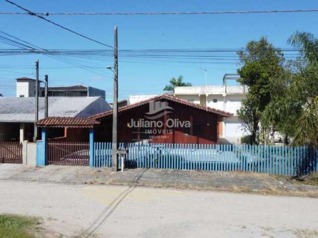 Casa com 3 quartos à Venda, Barra do Sai - Itapoá