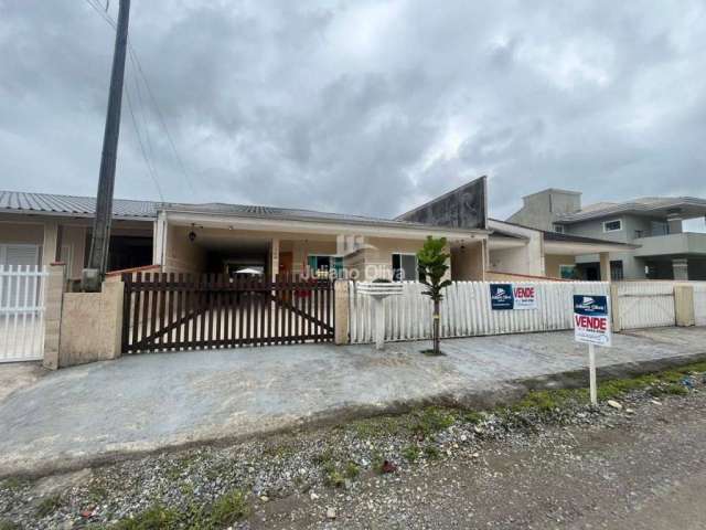 Casa Com 3 Dormitórios à Venda, 173 M² Por R$ 850.000 - Barra do Saí - Itapoá/sc