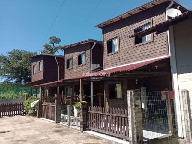 Sobrados e casa  com 2 quartos à Venda, Jardim Perola do Atlântico - Itapoá