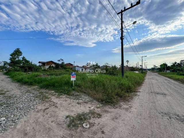 Terreno de esquina á Venda - Barra do Saí