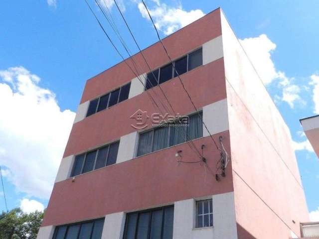 Prédio comercial para locação no Centro.