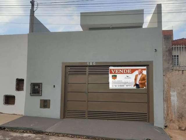 Casa para Venda em Presidente Prudente, Jardim Iguaçu, 2 dormitórios, 1 suíte, 2 banheiros, 2 vagas