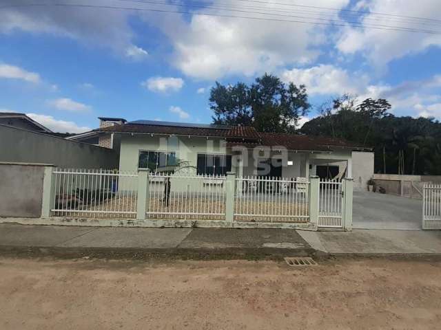 Casa à venda no bairro São Pedro em Guabiruba/SC