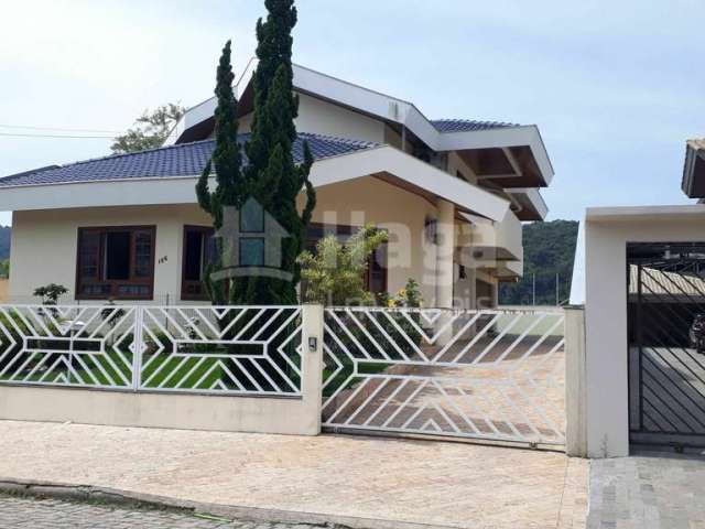 Casa Alto Padrão à venda no Jardim Maluche em Brusque/SC