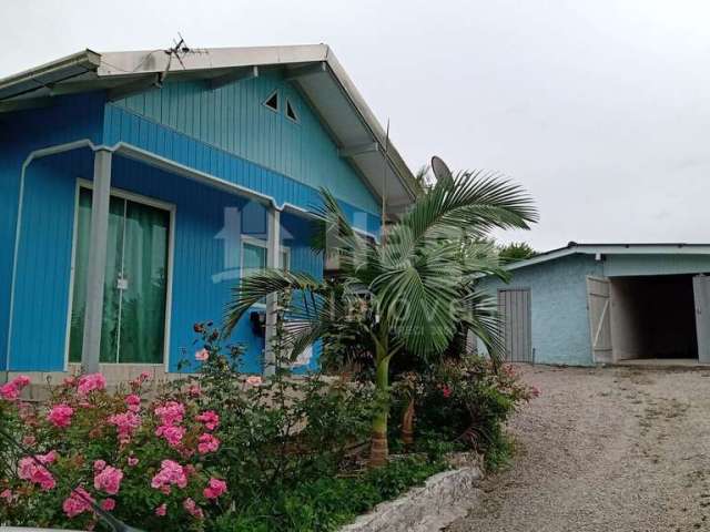 Casa à venda no bairro Barracão em Gaspar/SC