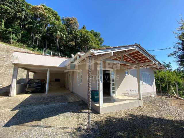 Casa à venda em no bairro Azambuja Brusque/SC