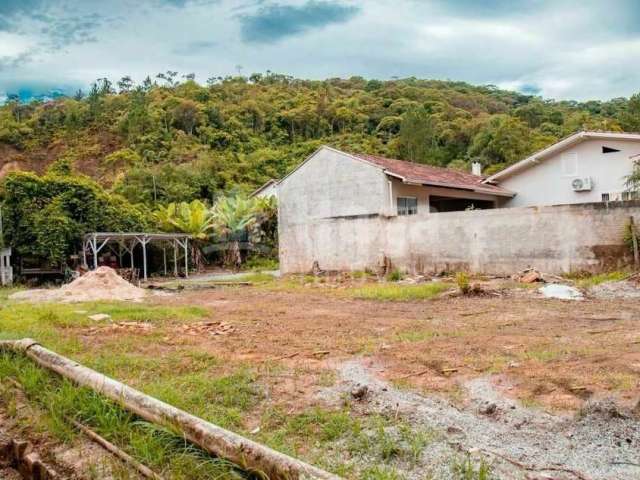 Terreno à venda no Bairro Primeiro de Maio em Brusque/SC