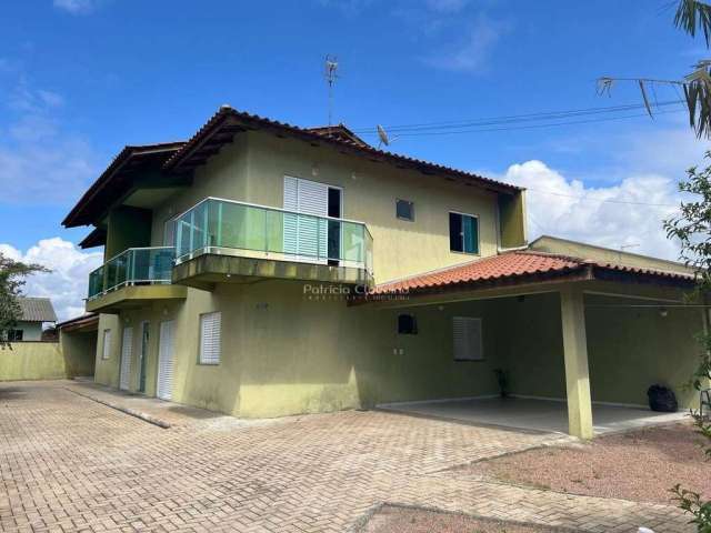 Apartamento Térreo, Semi Mobiliado, Com 02 Quartos! Bal. Rainha do Mar