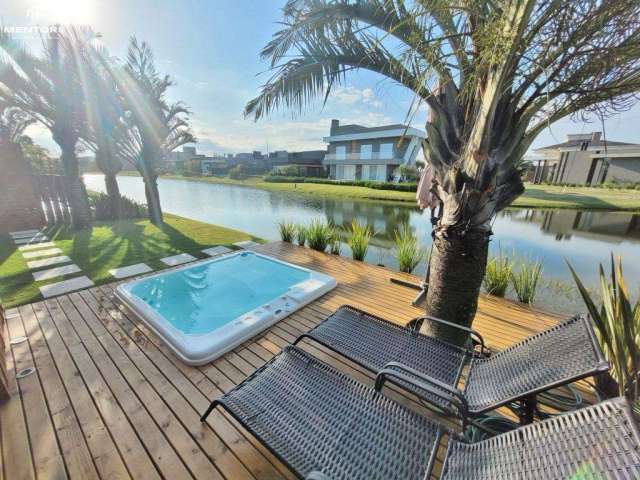 Casa Beira Lago com Jacuzzi e Vista Panorâmica no Condomínio Riviera Xangri-La