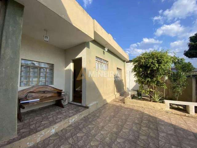 Casa com 3 Quartos à venda, 215mt² - Betânia-BH