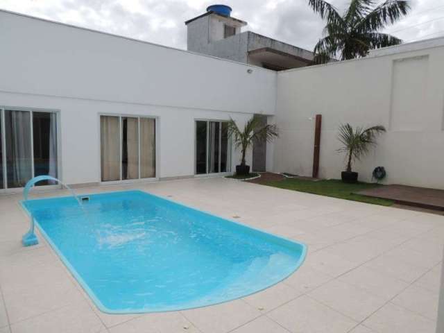 Casa com piscina no centro 2024/2025