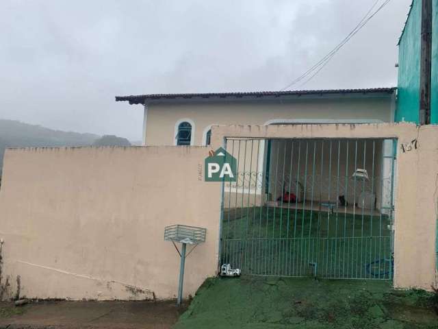 Casa com 2 quartos à venda no Estância São José, Poços de Caldas  por R$ 230.000