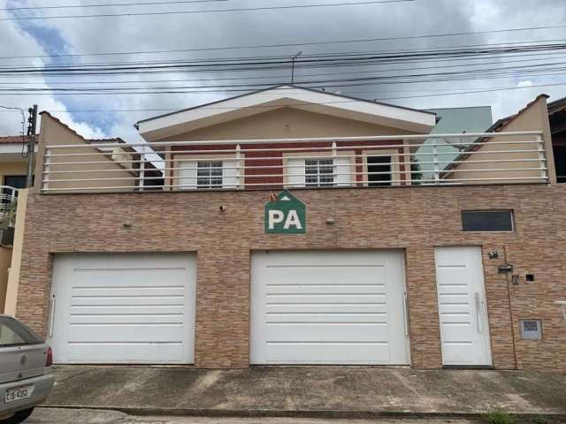 Casa com 3 quartos à venda no Parque Pinheiros, Poços de Caldas  por R$ 450.000