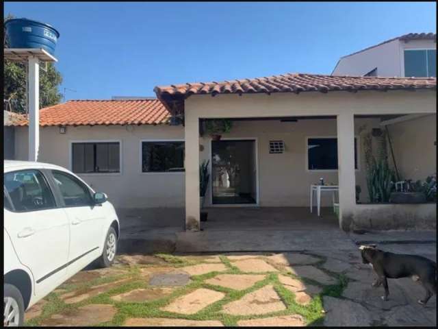 Casa a venda em arniqueiras, 3 quartos, 1 suite, lote c/ 500m², cessão de direitos