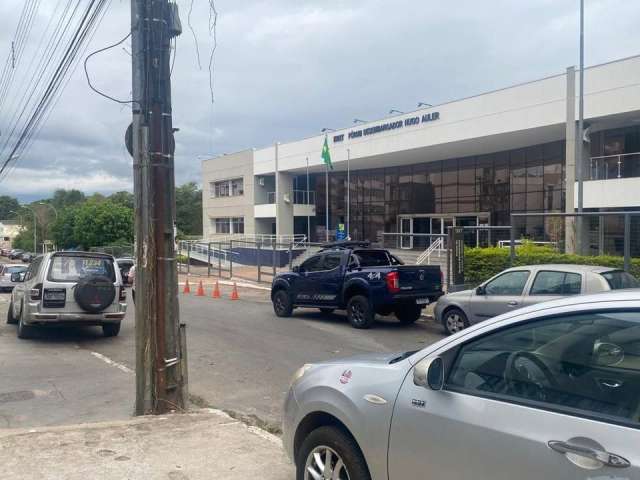 Loja grande a venda no núcleo bandeirante - de frente forum - 252 m² - esta alugada hj - escriturada