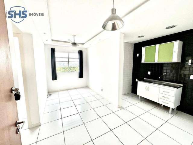 Apartamento com 2 dormitórios à venda, 57 m² por R$ 300.000,00 - Vila Nova - Blumenau/SC