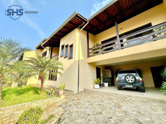 Casa com 3 dormitórios à venda, 291 m² por R$ 899.000,00 - Garcia - Blumenau/SC